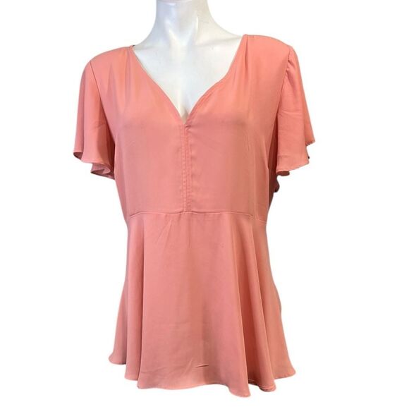Torrid tunic top plus size 2x peach flutter sleeve lightweight office casual - Picture 2 of 5